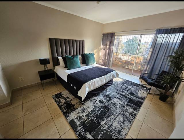 4 BEDROOM APARTMENT FOR SALE IN BRAMLEY